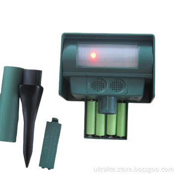 Ultrasonic Solar Wireless Solar Energy Pet Sprinkler Animal Repellent